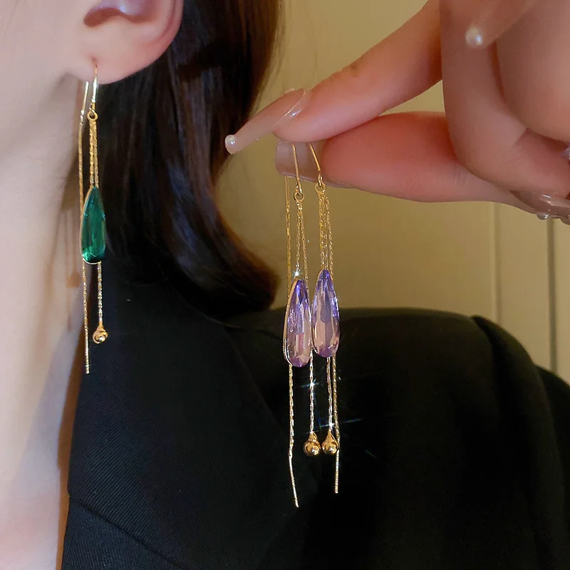 

2023 New Fashion Trend Unique Design Elegant Delicate Crystal Water Drop Tassel Earrings High Jewelry Party Favors for Women