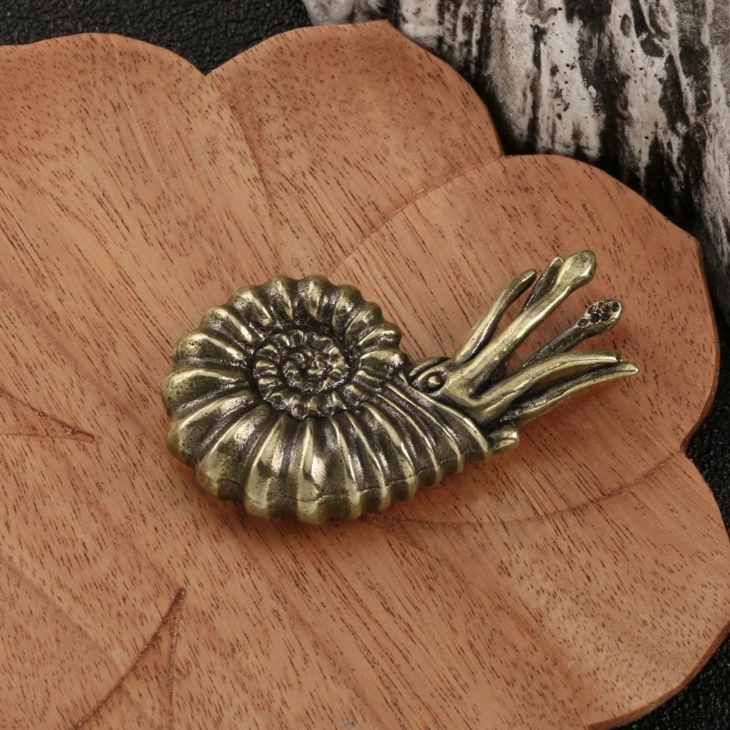 

Миниатюрные фигурки Nautilus из меди