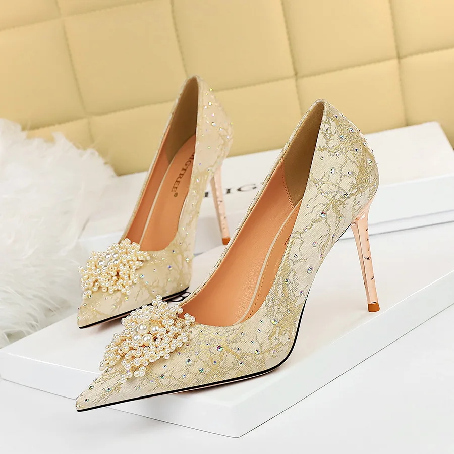 

9.5CM Super High Heels Shoes String Bead Rhinestone Design Pointed Toe Luxury Thin Heels Shoes For Fashion Women Big Size 43