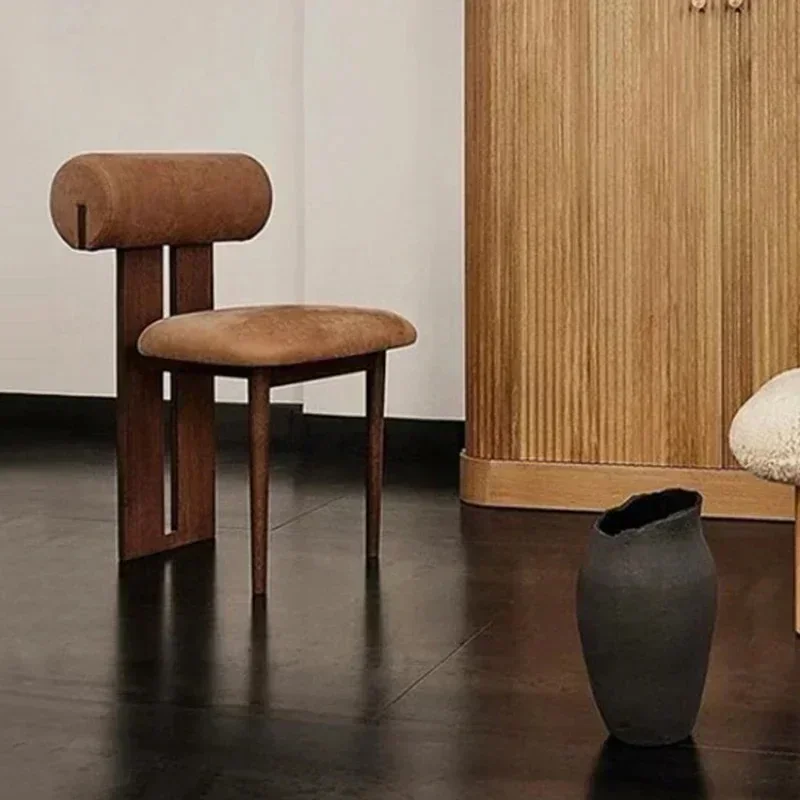 Винтажные скандинавские стулья для макияжа