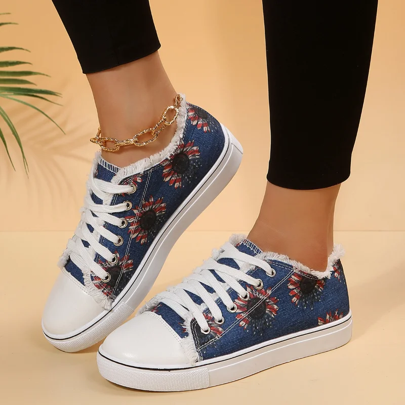 

2023 Spring New Stock Large Flat Bottom Women's Casual Fashion Comfortable Flower Cloth Shoes Women's Shoes
