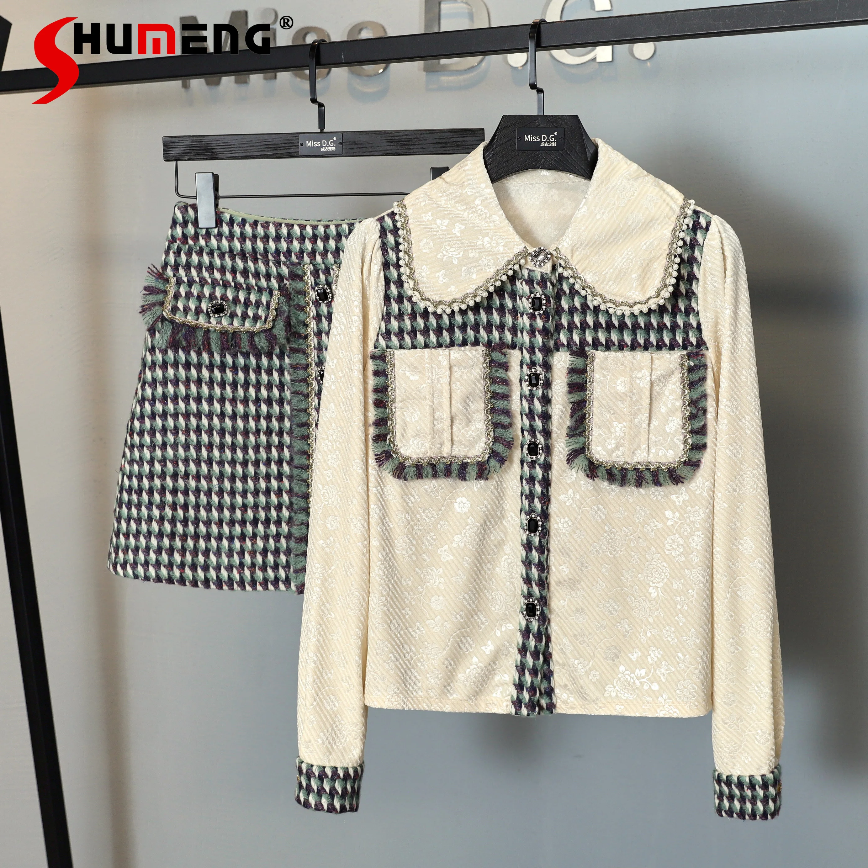 

Women's 2022 Spring Western Style Fashion Office Lady Beads Shirt Ladies Slimming A- Line Short Skirt Office Lady Two-Piece Suit