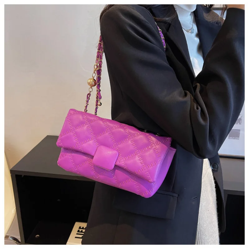 

Женская сумка-Кроссбоди на цепочке, с вышивкой