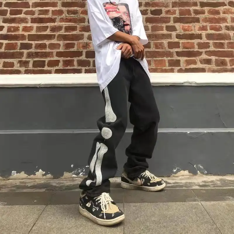 

Мужские джинсы в стиле ретро High Street Y2K, черные потертые джинсы с вышивкой в виде костей, Брендовые прямые свободные мужские и женские джинсы в стиле Ins Tide