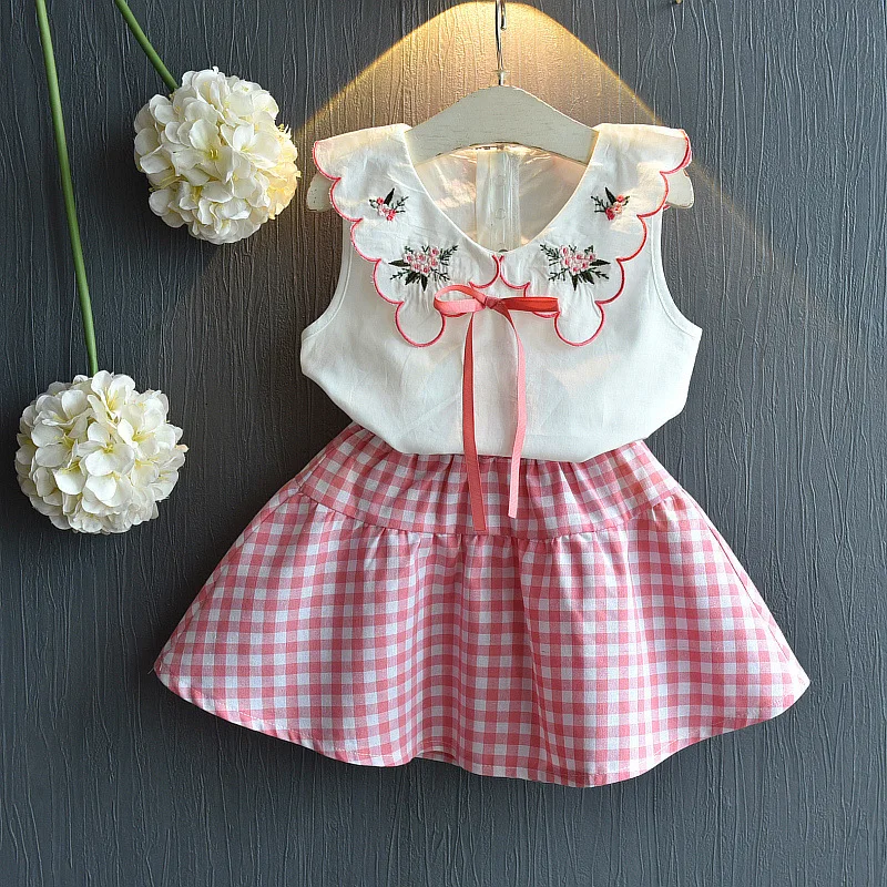 

Girls Korean Version Suit Summer New Sleeveless Embroidered Top + Plaid Skirt Two-piece Set Girls Clothes