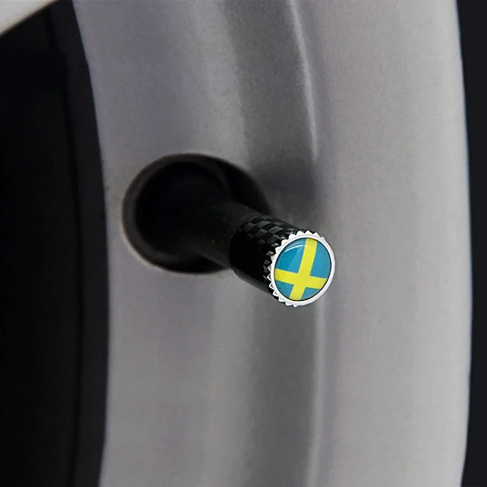 Колпачки клапанов колес из углеродного волокна с брелком для логотипа шведского
