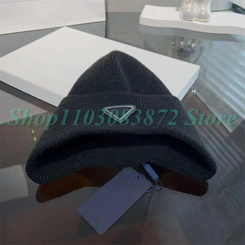 Рисунок 3 - Зимняя шапка-ушанка 406238 для женщин