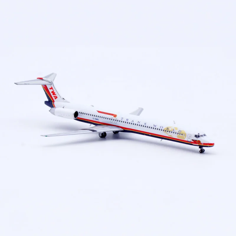 Фото Коллекционный самолет XX40187 из сплава, подарок, фотосессия 1:400 Trans World Airline MCDONNELL JC Крылья, модель литая самолета, фотосессия №4