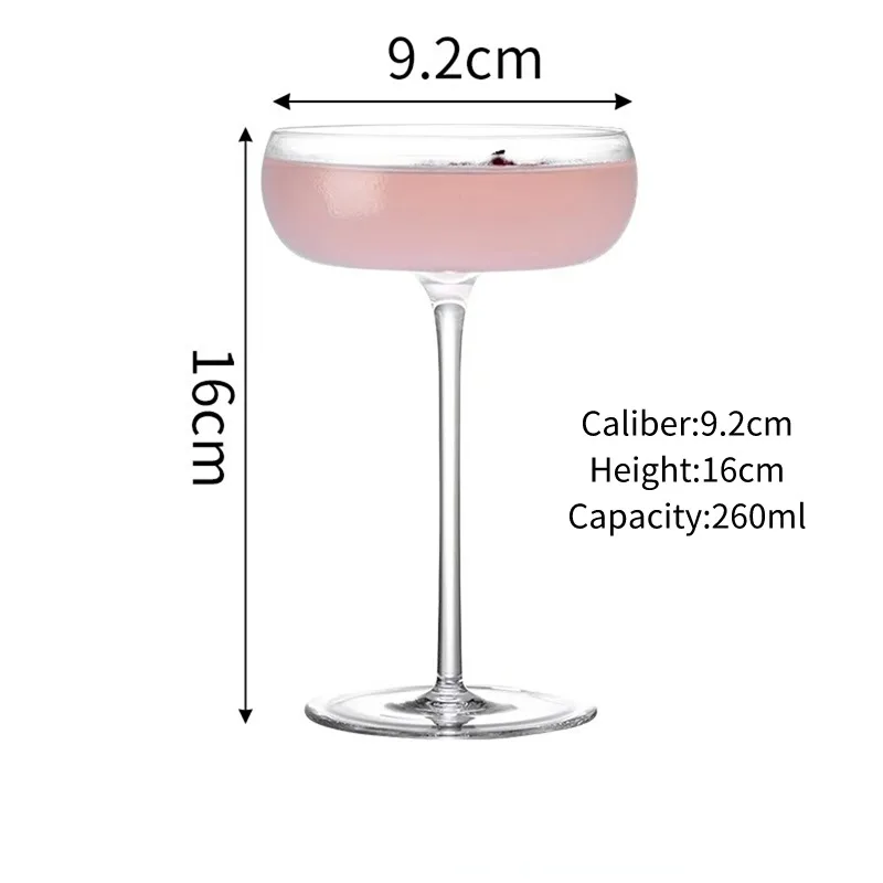 

Стеклянный бокал для шампанского