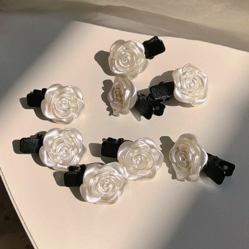

Fashion New Vintage White Roses Hair Clips Coiled Hair Camellia Flower Headdress Bangs Clip Girl Hair Accessories for Women