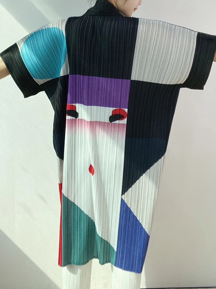 Women Printed Trench Miyake Pleated Fashion Printed Loose Plus Size Japan Style Belt Female Long Coats Tide