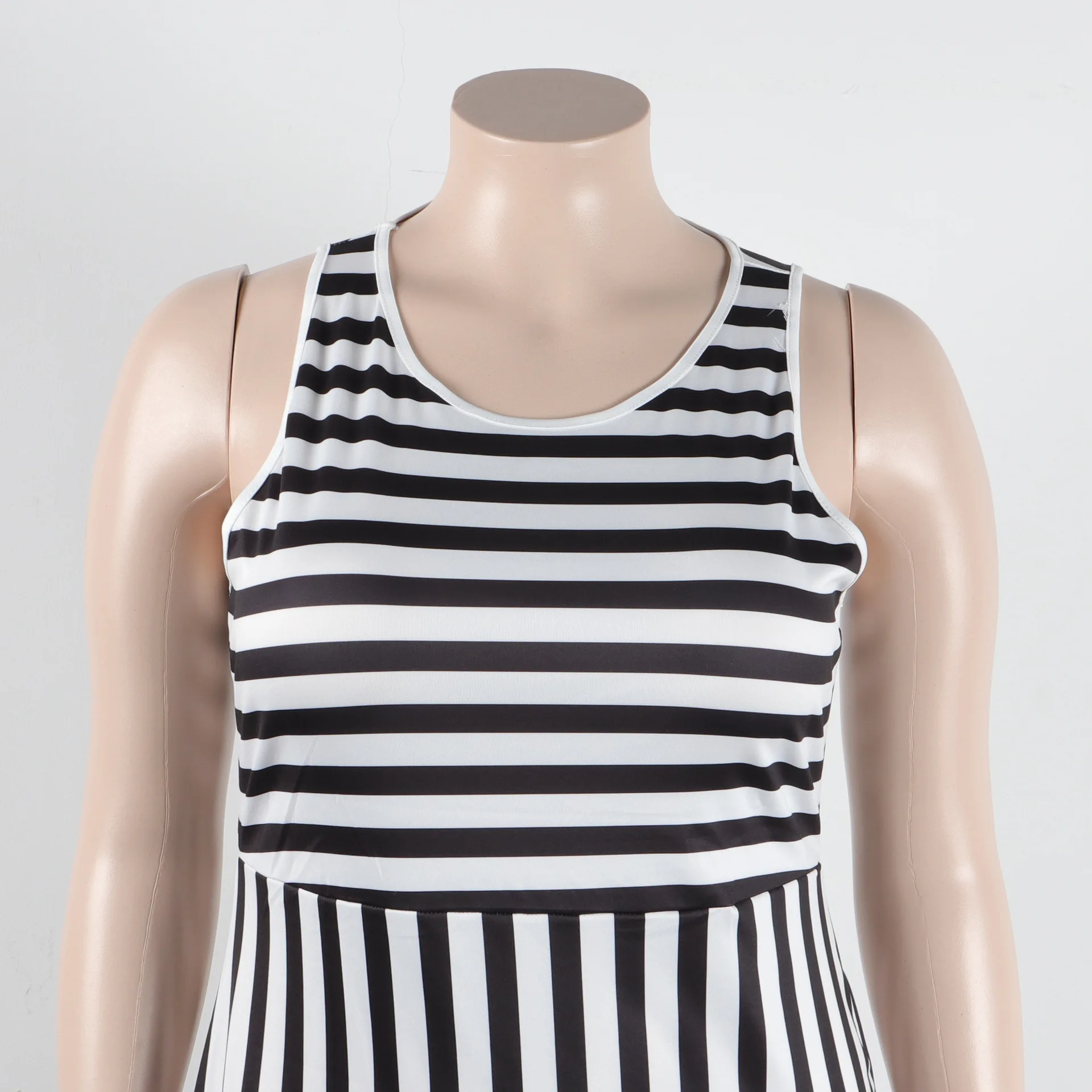 Plus Size Elegant Dress Striped Sleeveless Casual Clothing Female Luxury Long Robe 2023 Summer Women Trendy Party New In Dress