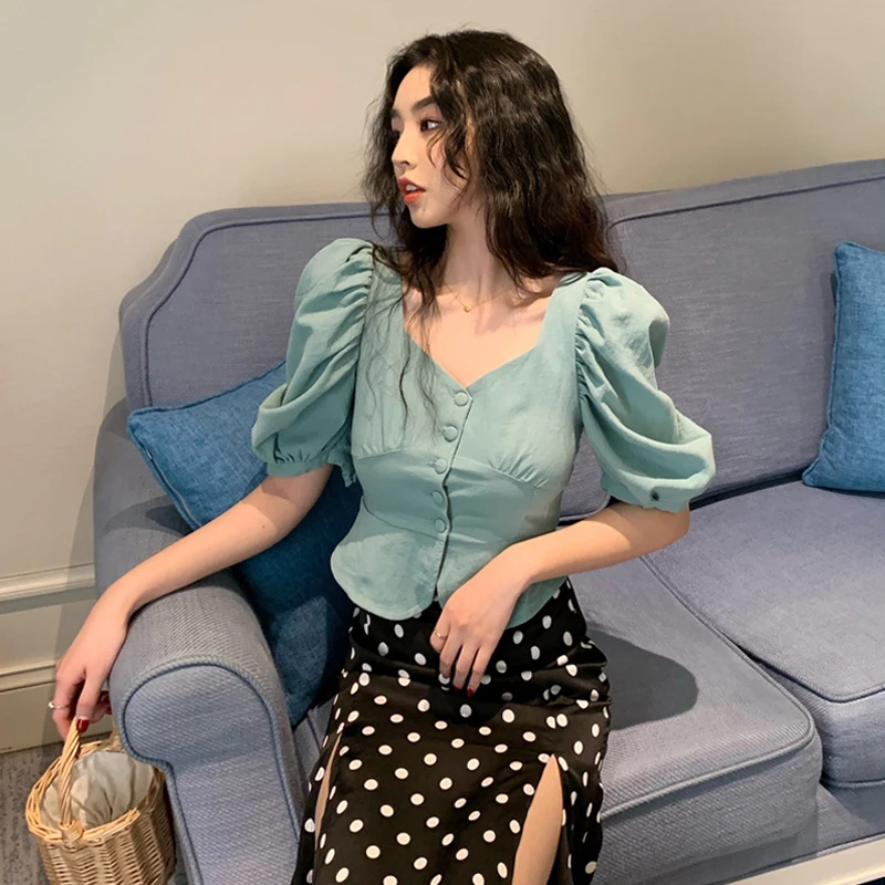 

Женская рубашка с квадратным вырезом и рукавом