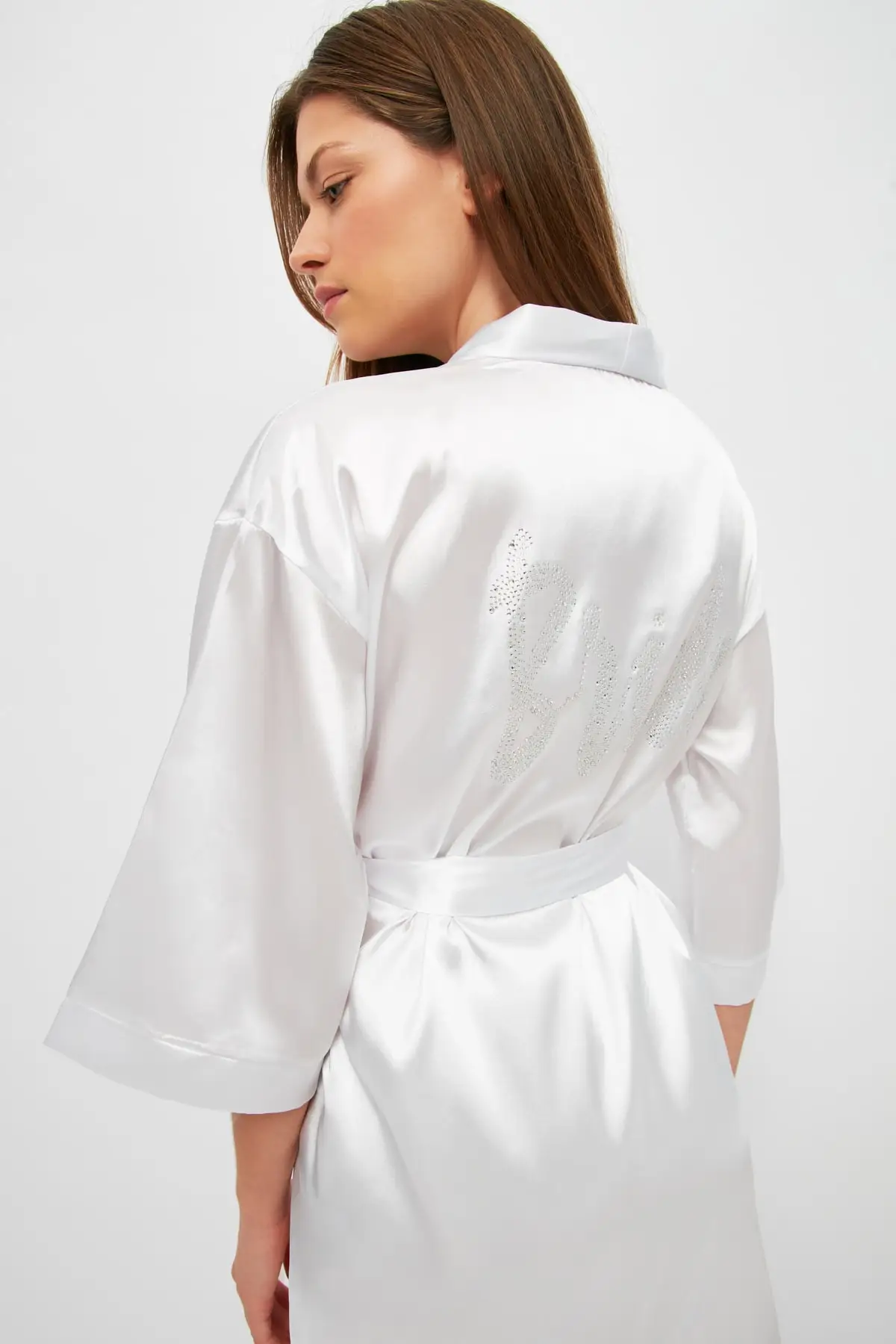 

Trendyol Satin Back Stone Printed Kimono & Kaftan THMSS21KM0116