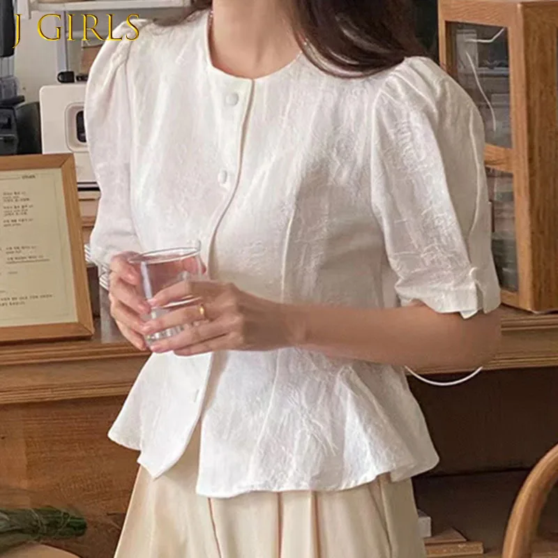 

J GIRLS Elegant Round Neck Woman Shirt 2022 Summer French Fashion Single Breasted Short Puff Sleeve Cropped Top Ladies Blouse