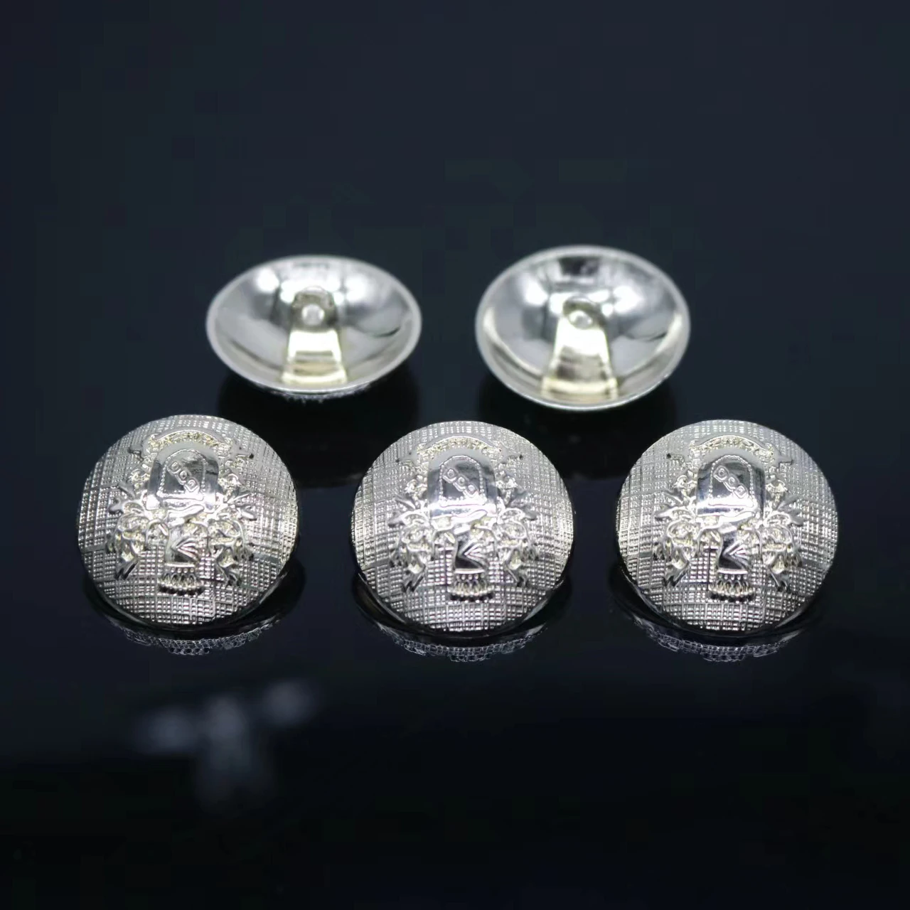 

20 шт., металлические пуговицы в полоску