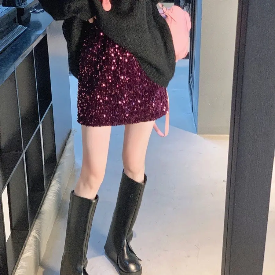 Женская короткая юбка с пайетками