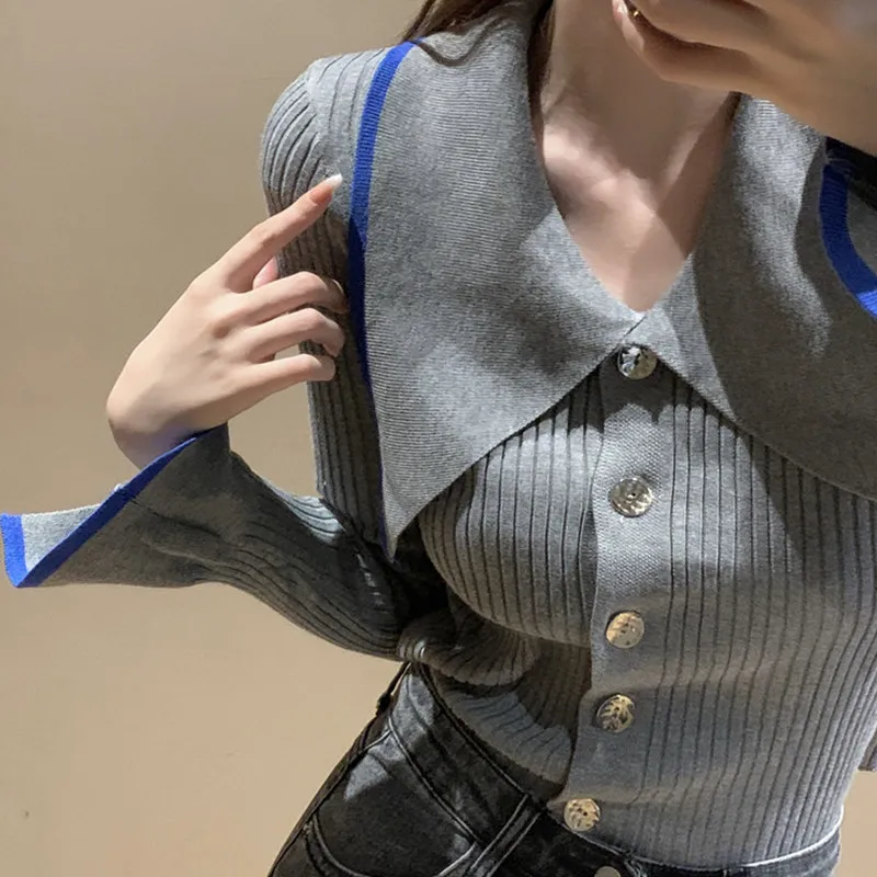 

Женский осенний кардиган с длинным рукавом и разрезом