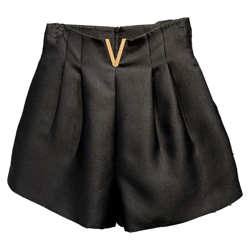 2023 Summer New Arrivals Metal V Letter Casual Wide Leg Shorts Women
