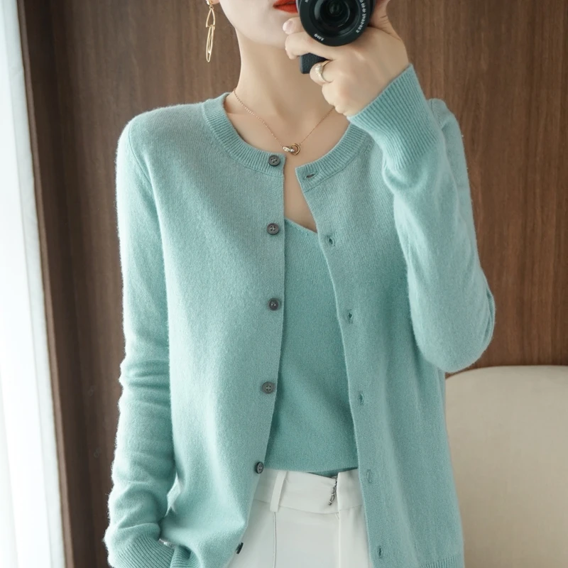 

2022 Spring and Autumn 100% Pure Wool Cardigan Coat Women's Round Neck Top Cashmere Sweater Knitted Bottoming Shirt