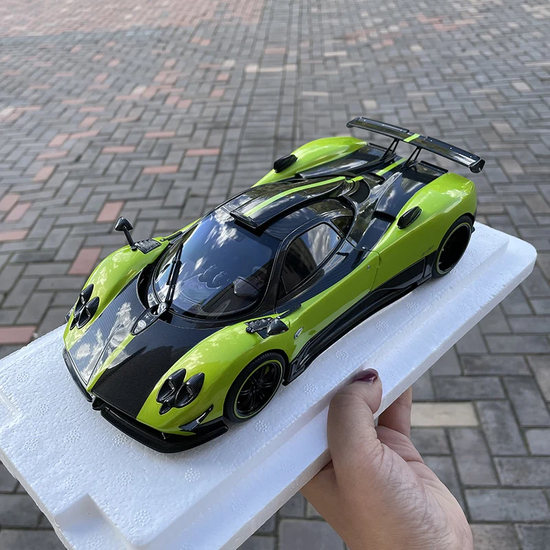 

Pagani Five green AR1:18 AlmostReal Zongta Zonda модель автомобиля