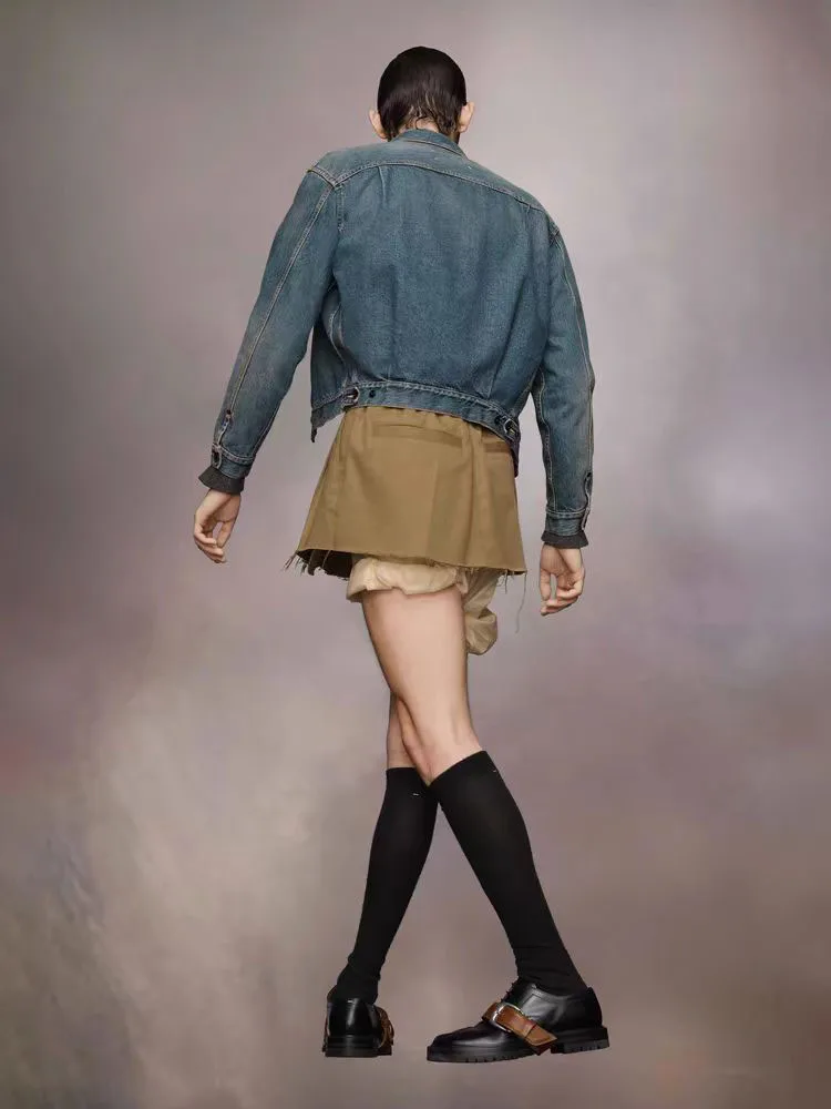 Женская джинсовая куртка с длинным рукавом металлической пряжкой