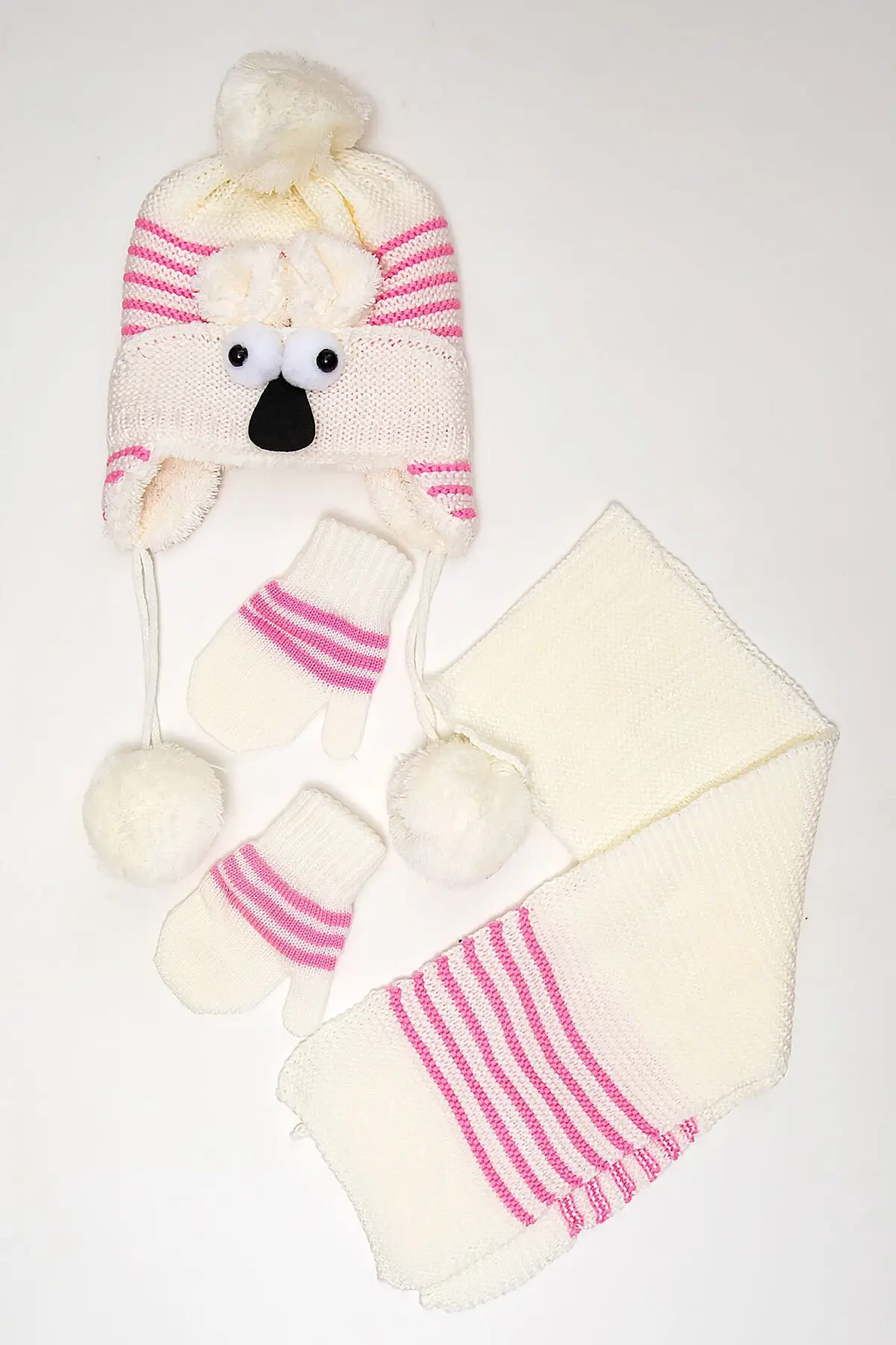 

Набор из шарфа, шапки и перчаток для детей 1-3 лет