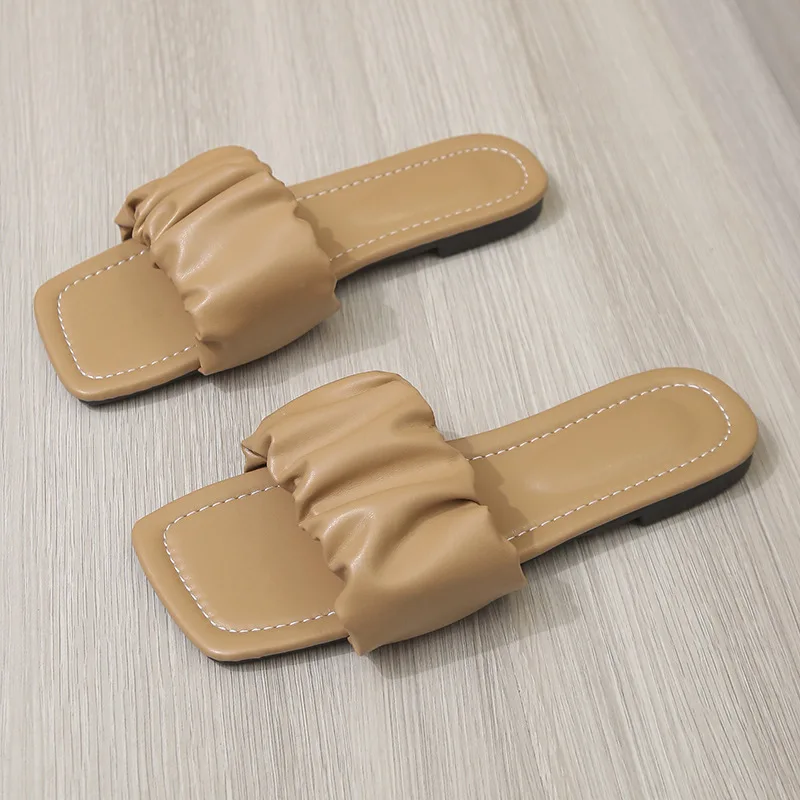 

Hot Selling Flat Bottomed Large Size Slippers for Women's New Summer 2023 Fashion Pleated Square Toe Flip Flops for Women