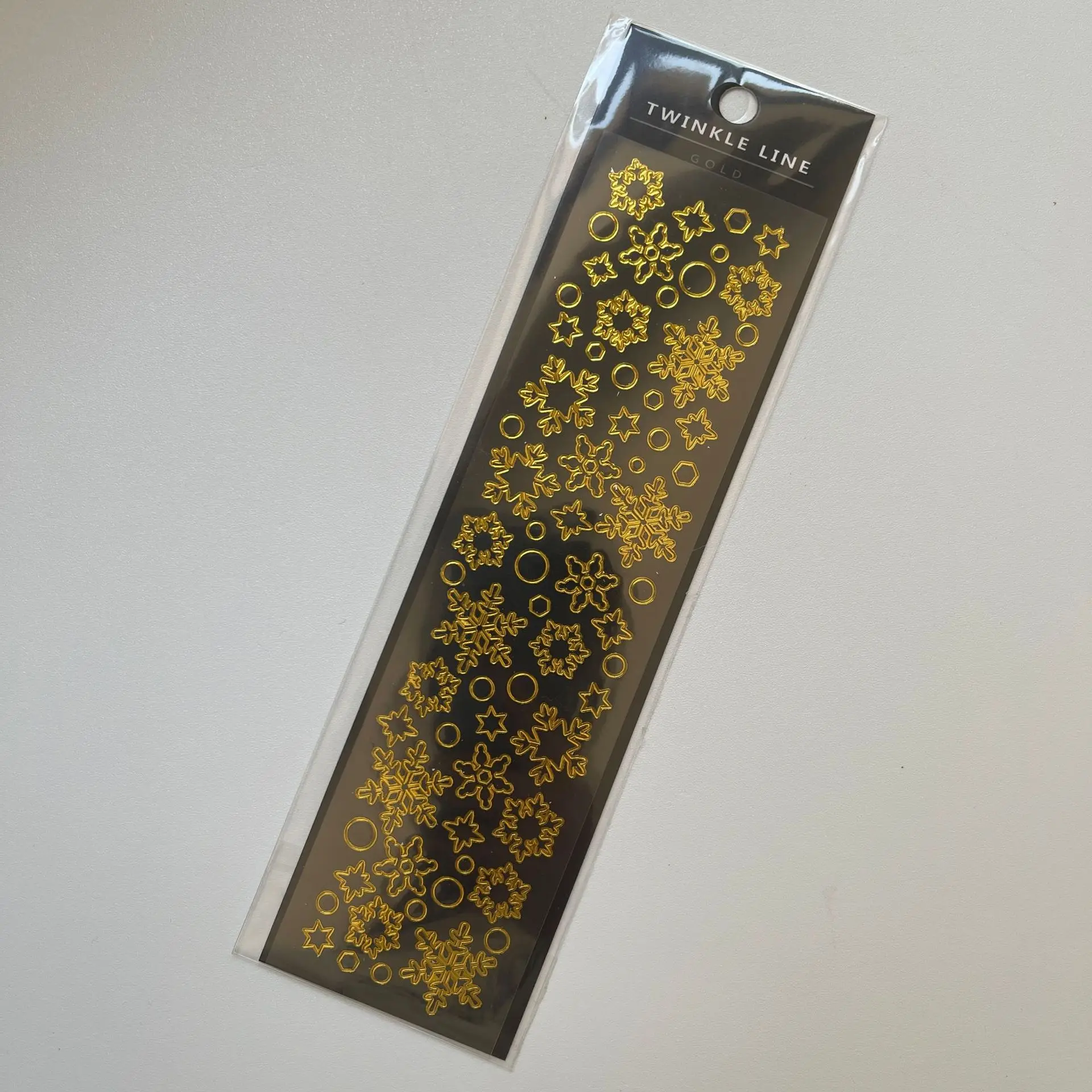 

Стикеры снежинки и сердце для домашних животных