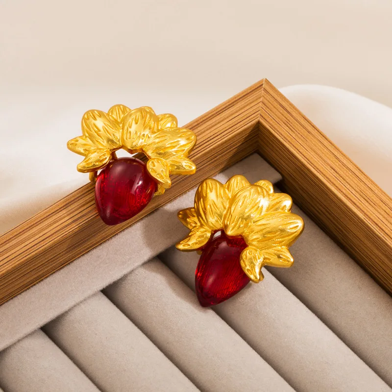 

YDGY New Luxury Earrings Antique Ruby Earrings French Style Premium Flower Earrings