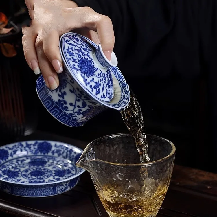 Цзиндэчжэнь Qitang сине-белый фарфоровый точечный рабочий блоклок ветка Gaiwan