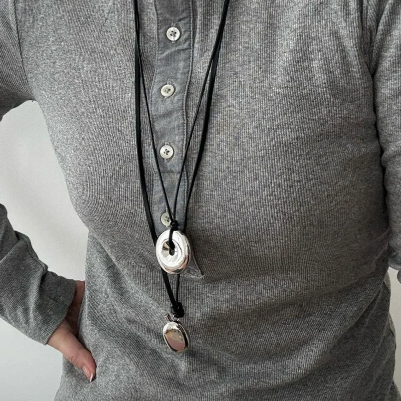  Ins Peace Пряжка Бутылка для воды Черная кожаная веревка Длинное ожерелье Женское