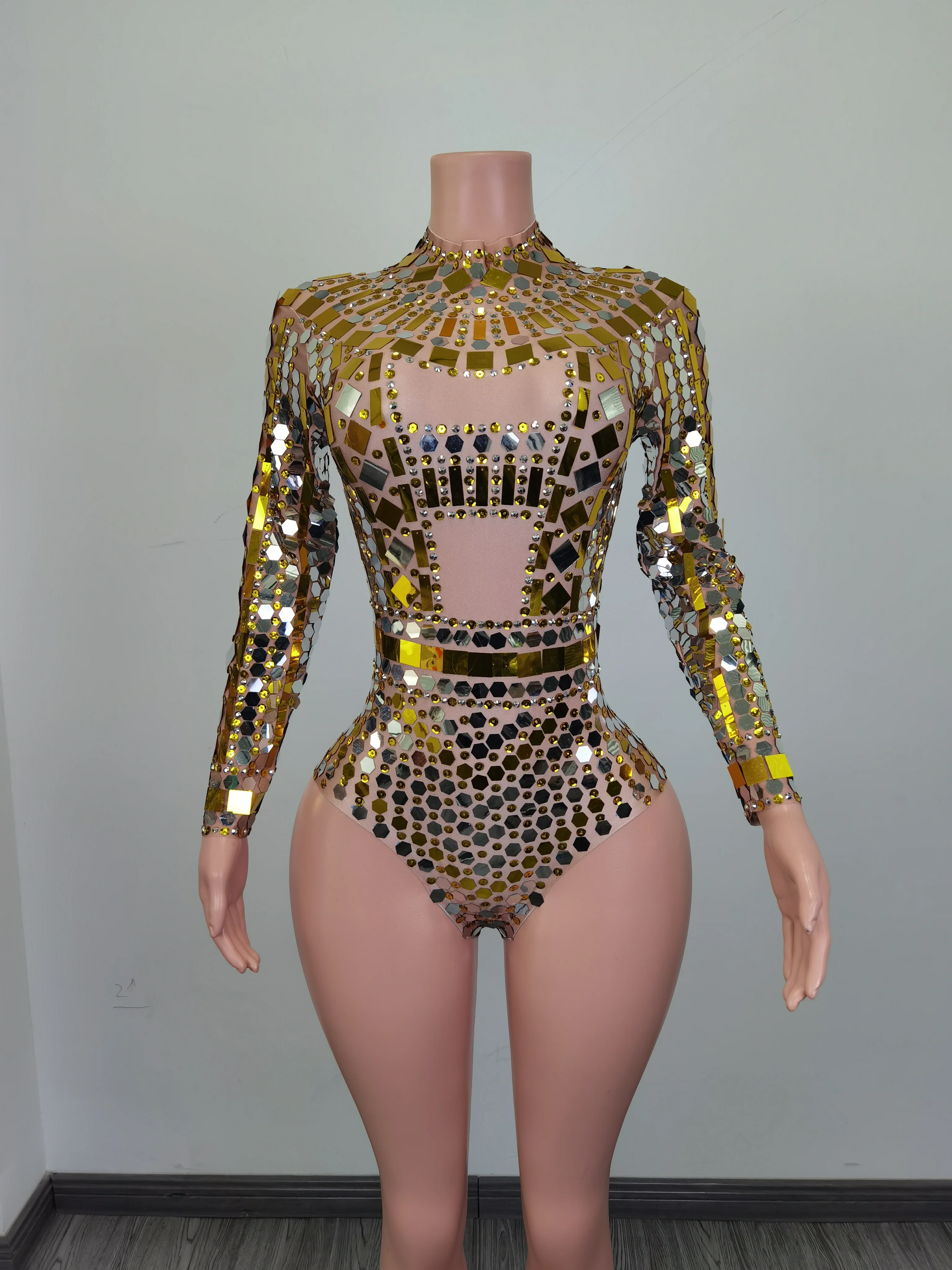 Женский сплошной комбинезон с блестками и золотыми кристаллами