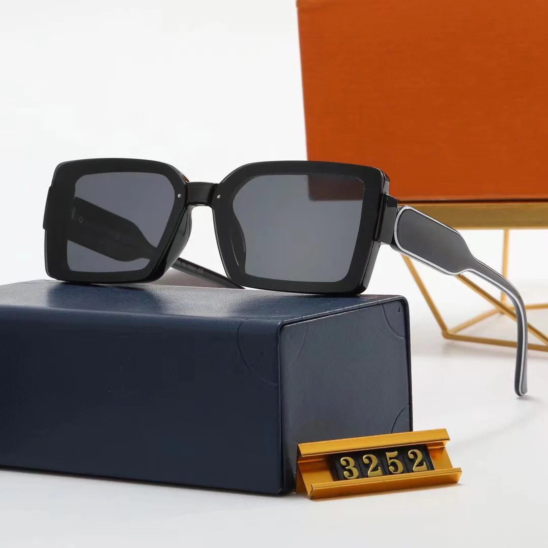 

Retro Rectangle Sunglasses Women Brand Designer Vintage Small Frame Sun Glasses Ladies Classic Black Square Oculos De Sol