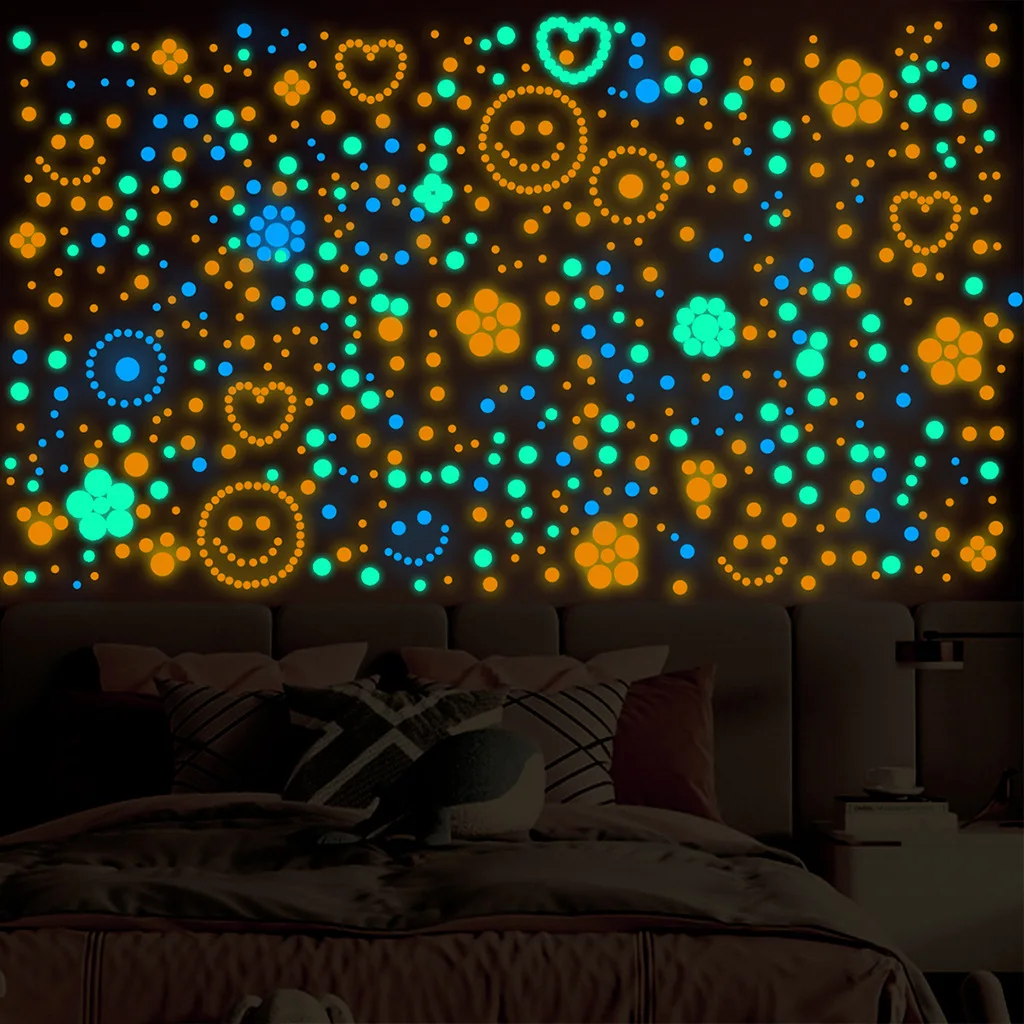

Luminous Dots Kids Wall Sticker Boy Girl Baby Bedroom Wall Decals Glow In The Dark Home Decoration Wall Mural Pegatinas De Pared