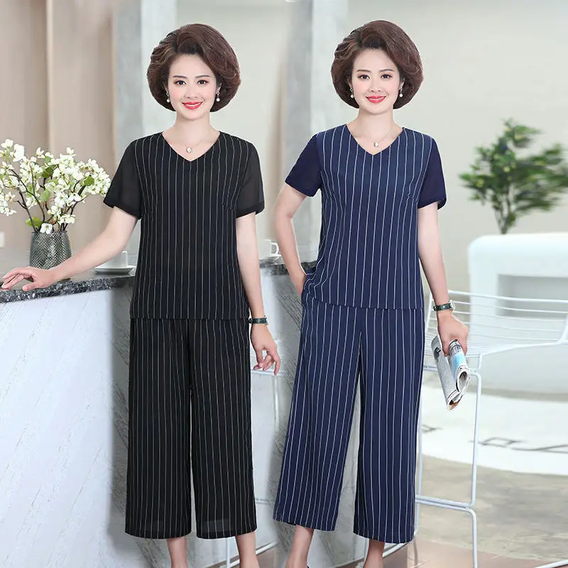 

2022 Summer Middle-aged Women New Striped T-shirt Top + High Waist Cropped Pants Suits Fashion Short-sleeve Two-piece Sets Y803