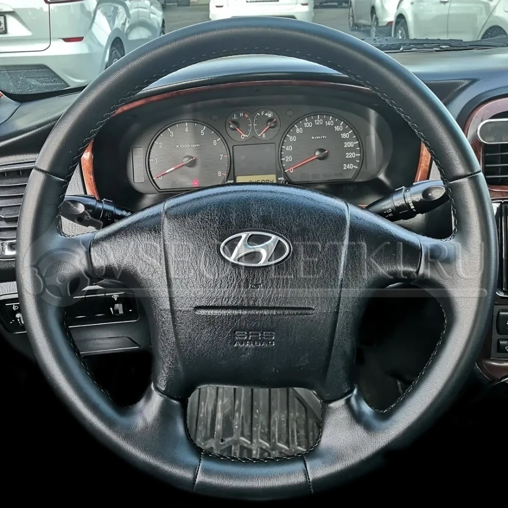 Оплетка на руль &quotHyundai Sonata 4" (Хендай Соната 4) для кожаного руля - черная гладкая