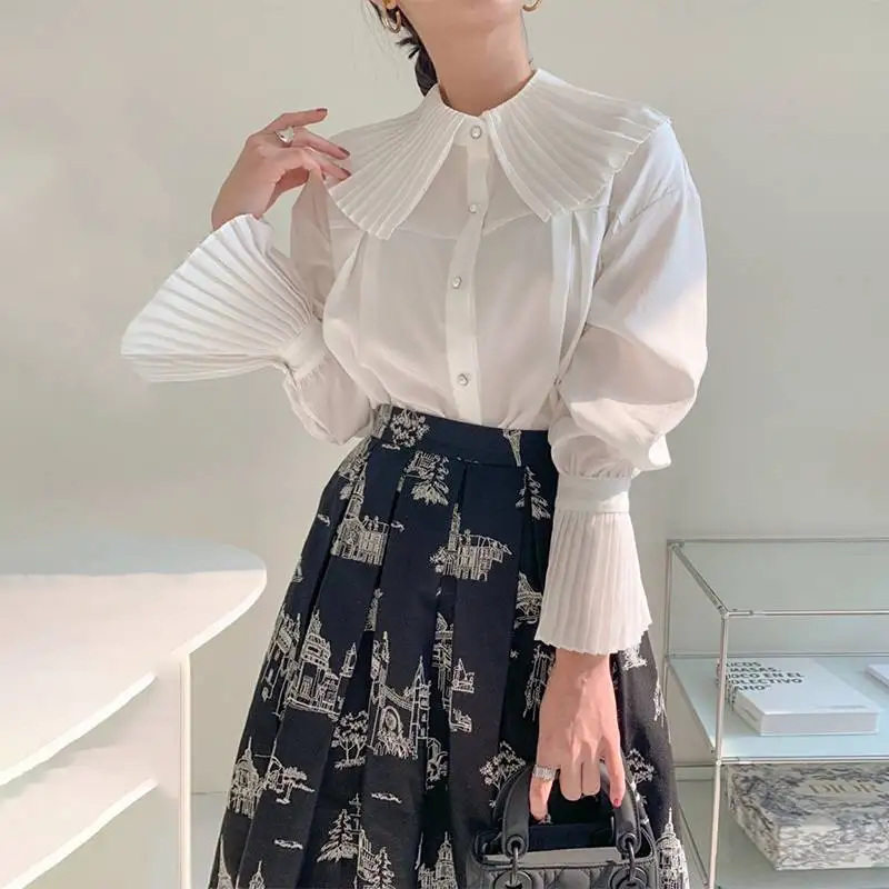 

Elegant French Chic Style Pleated Lapel Collar Flare Cuff Long Sleeve Vintage Loose Solid White Shirt Blouse Ladies Tops Female