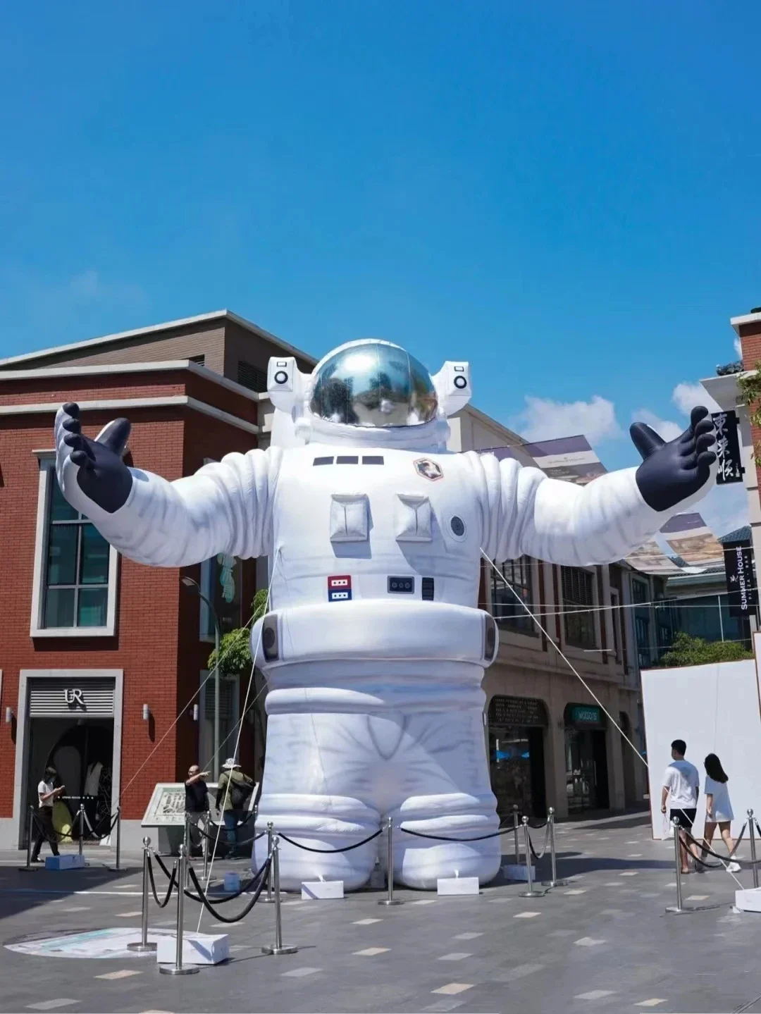 Индивидуальная гигантская надувная модель космонавта надувной мультяшный