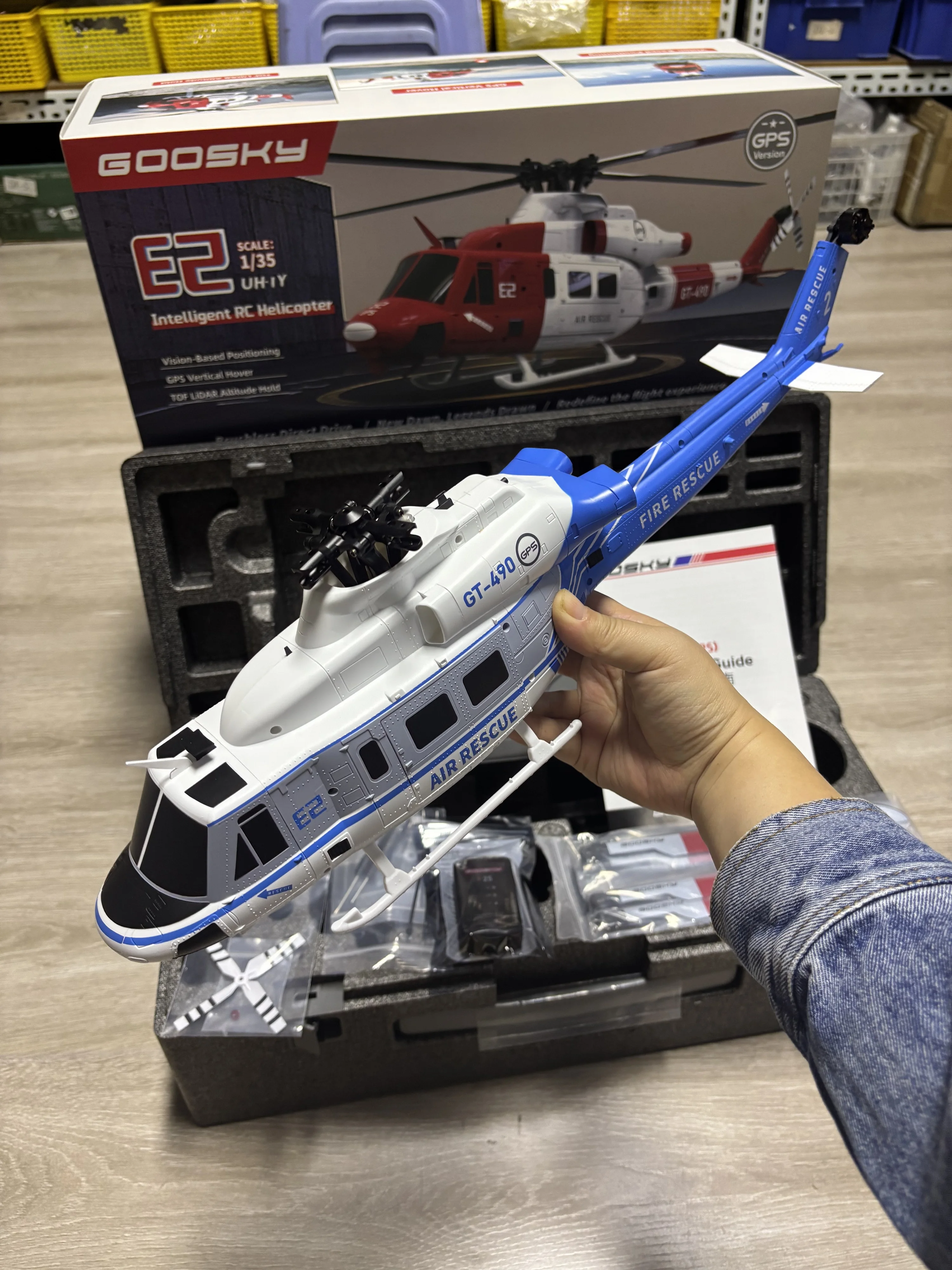 Фото НОВЫЙ Goosky E2 Gps 1/35 Радиоуправляемый вертолет с двойным бесщеточным двигателем Tof Система управления полетом Bnf/Rtf Вертолет с дистанционным управлением Игрушка в подарок №5