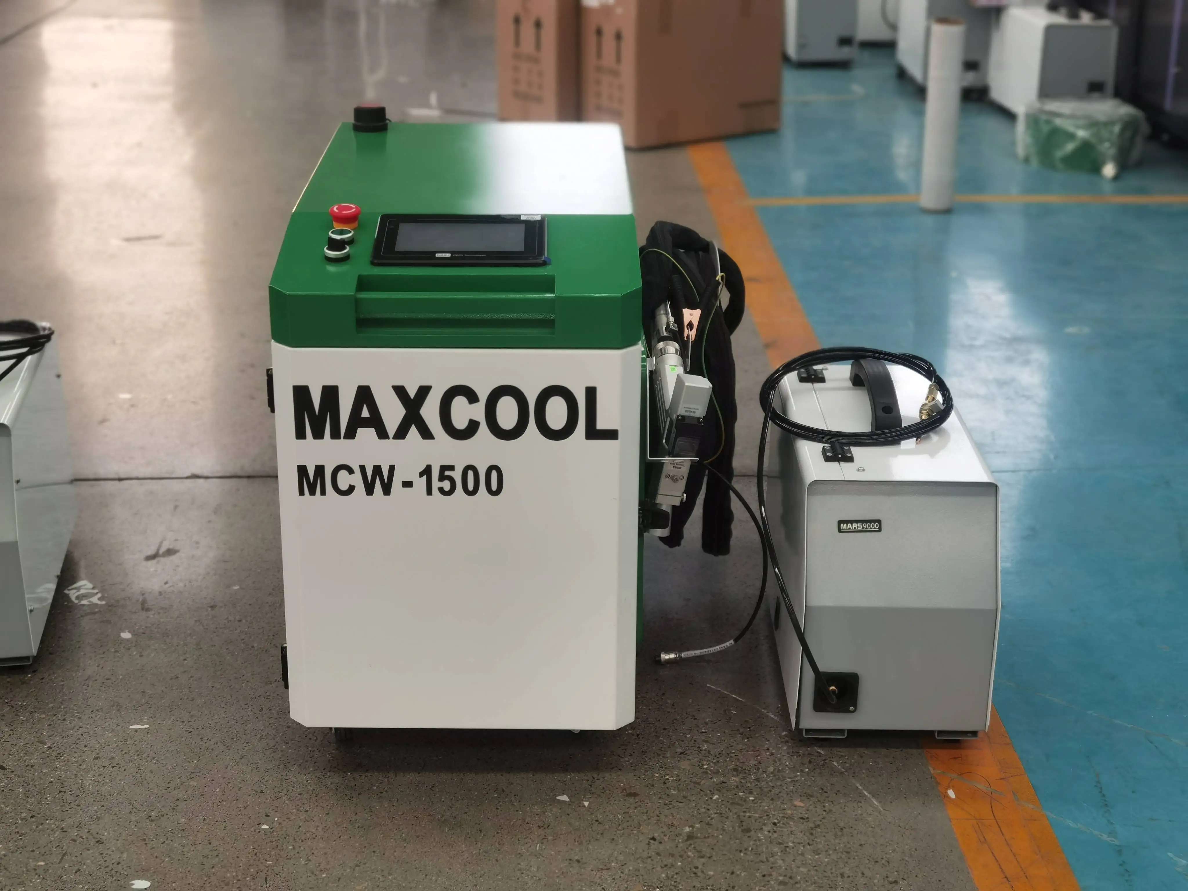 

China Manufacturer Maxcool 3 in 1 Laser Welding 1000W 1500W 2000W Lazer Cleaning Rust Removal Machine Price