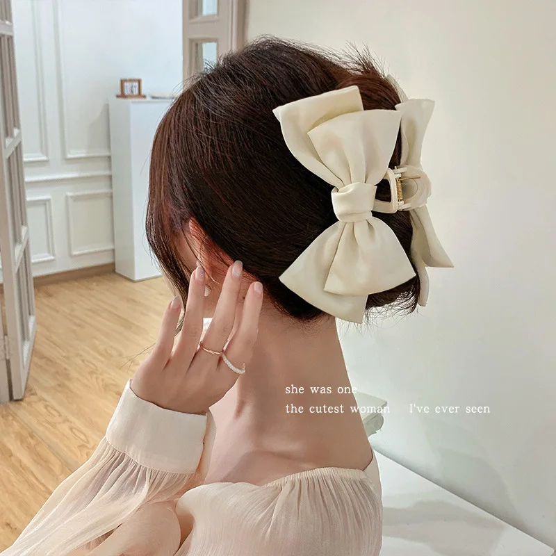 

Women Large Bowknot Shark Clip Black Silk Satin Hair Clips Barrette Korean Bow Hair Claws Grips Fashion Hairpin Hair Accessoires