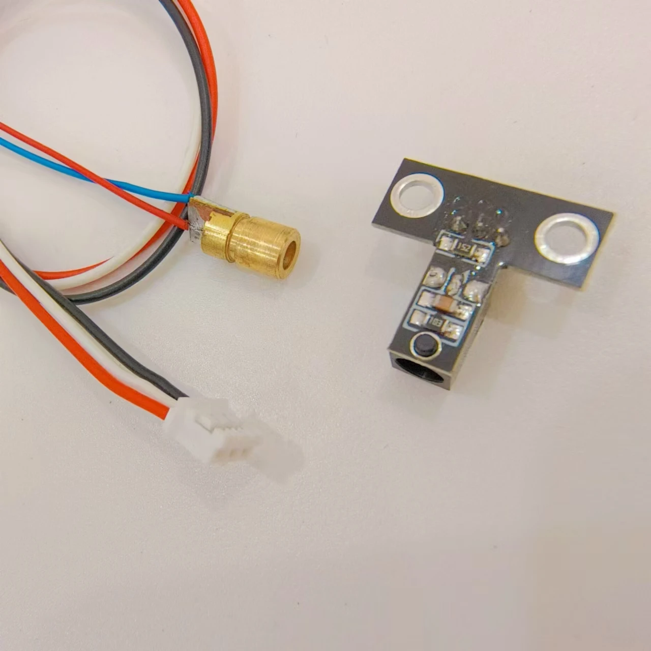 

Лазерный детектор постоянного тока 5 В, датчик сигнализации, расстояние обнаружения макс. 10 м