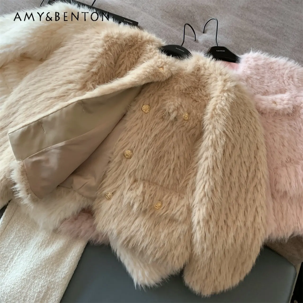 Patchwork PU Leather Gold Buckle Short Coat for Women Winter New Imitation Fur Flip Jacket Top Ladies Elegant High Brand Coat