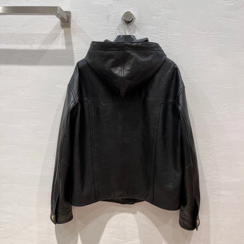 Женская куртка из 100% натуральной кожи с капюшоном и длинным рукавом |