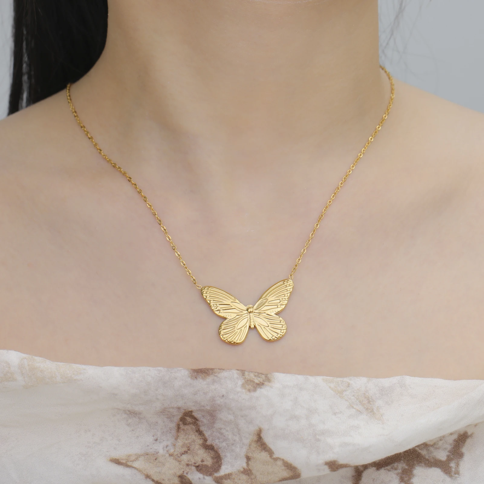 Lucktune элегантное ожерелье-бабочка для женщин золотого цвета с крыльями бабочки
