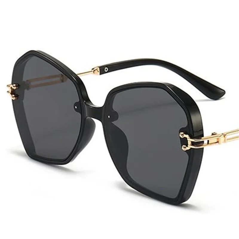 

Fashion Sunglasses Temperament Women Sun Glasses Gradient Lnes Anti-UV Spectacles Hollow Temples Eyeglasses Ornamenta A++