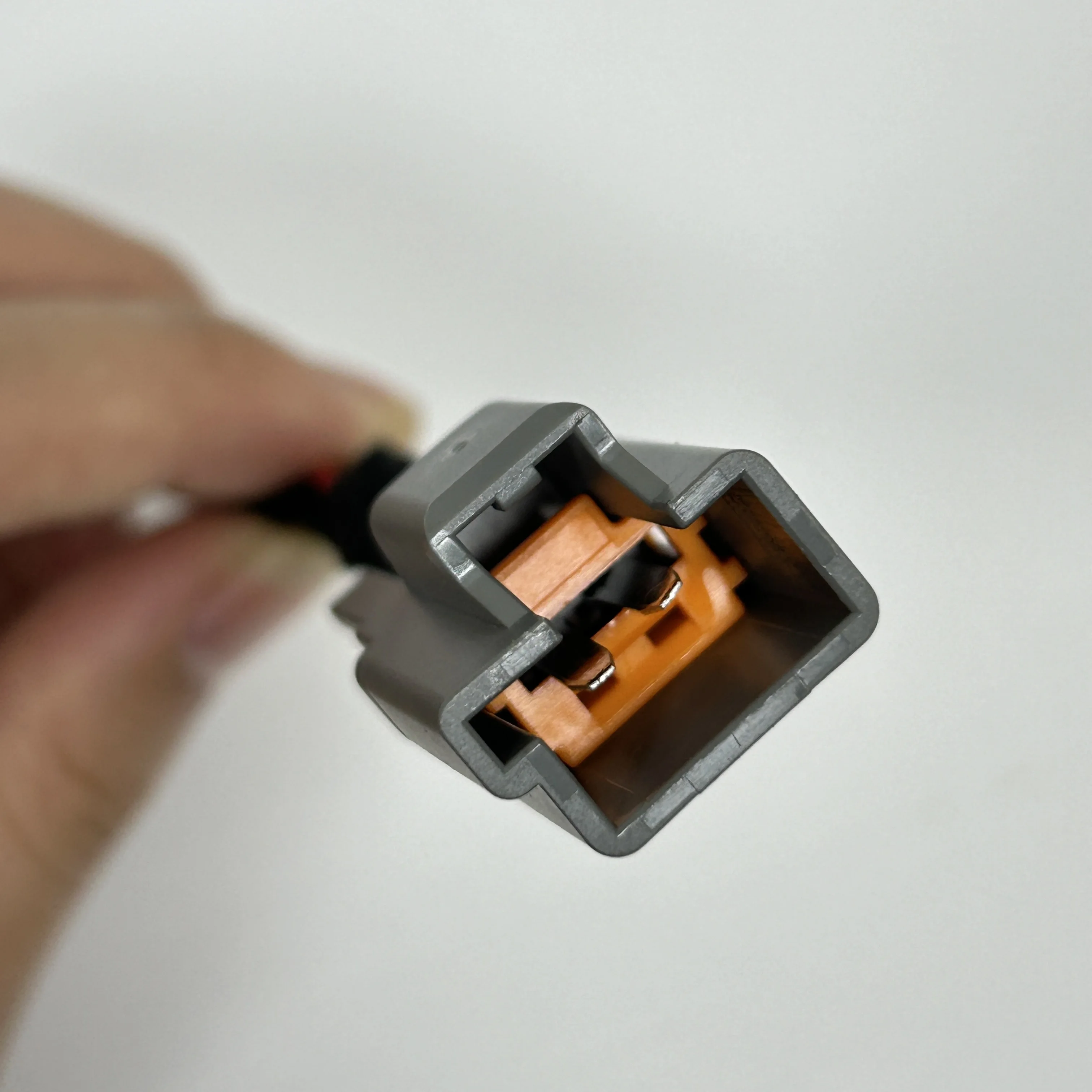 Задняя часть багажника Tes la модель и заглушка питания не поврежден вынос провода