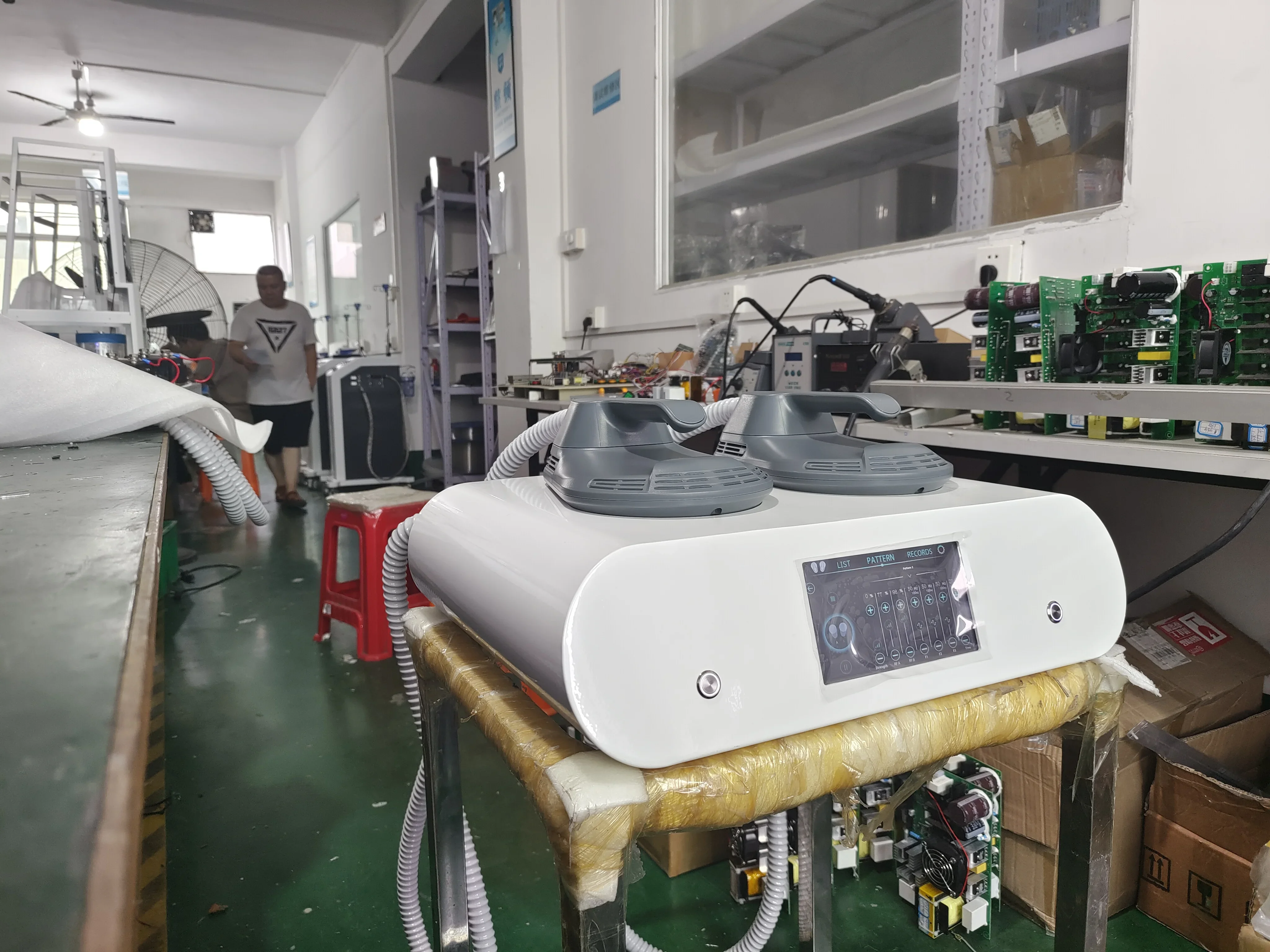 Новинка 2024 13 tesle Slim fet Loss Ems формирование и Скульптурное Neo с 2 ручками Body Sculpt rl