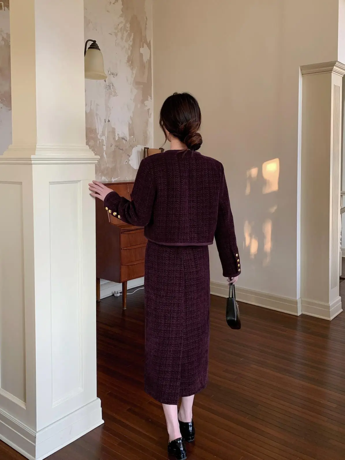 Женский твидовый костюм из двух предметов куртка на пуговицах и юбка элегантный